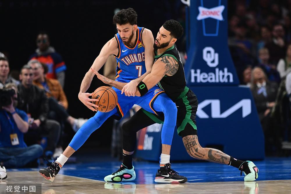 更是因为球 更是因为球